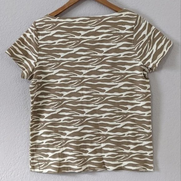 Liz Claiborne Short Sleeve Boatneck Shirt, Tan / Off-white Zebra Print - Picture 2 of 7